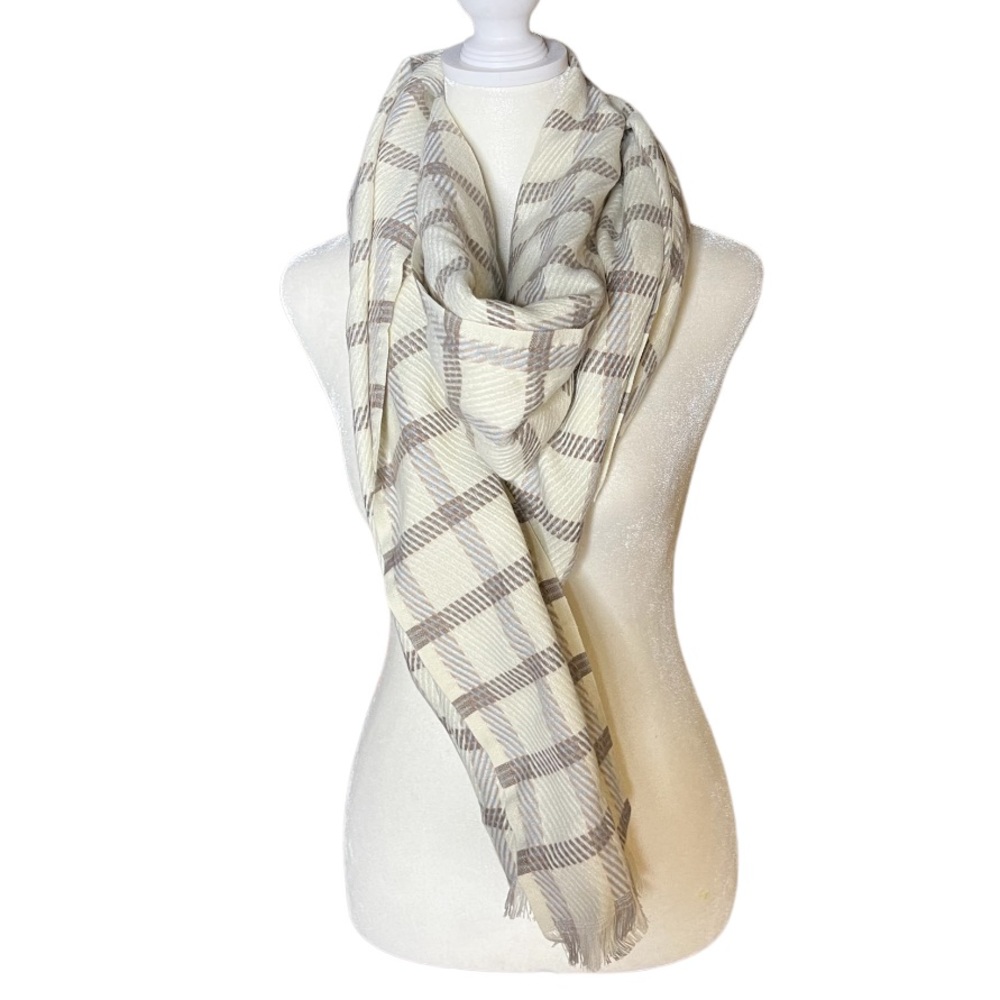 Pretty persuasions plaid oversized fringe scarf